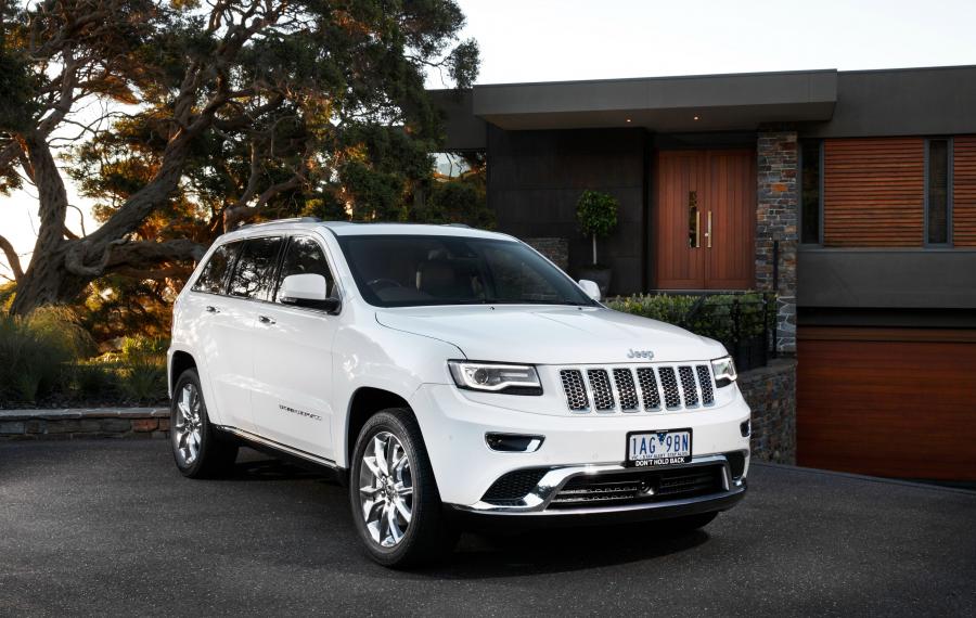  Jeep Grand Cherokee Summit 2015 года  (AU) (фото 5 из 9)